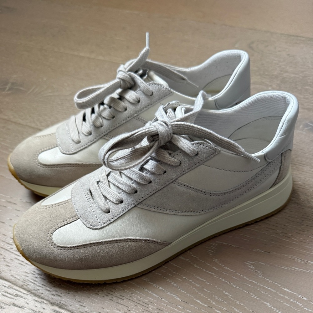 Vince Women's Sneakers in White and Tan 39 (8.5)